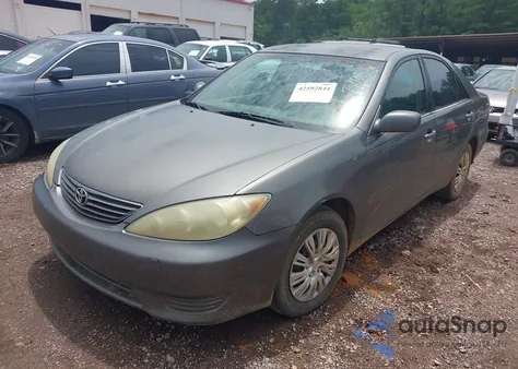 2005 Toyota Camry Le from USA, damaged, VIN 4T1BE32K45U586675
